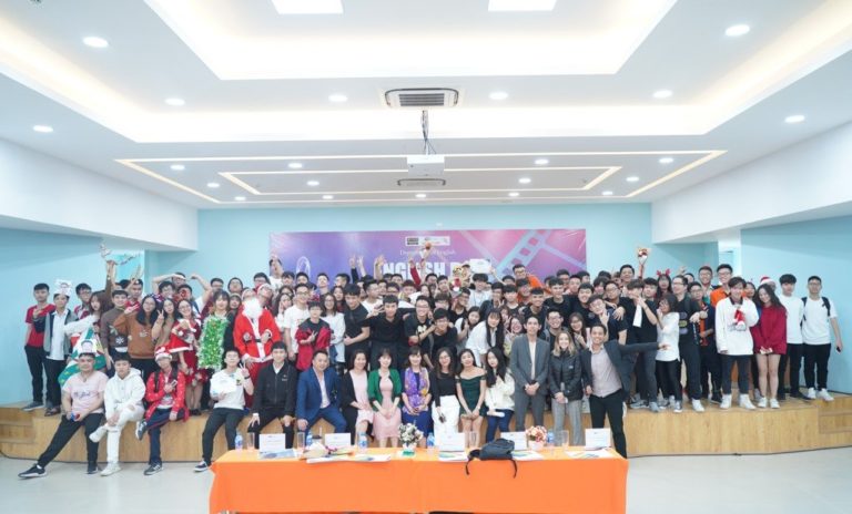 English Day 2019 - Ngày hội toả sáng ngôn ngữ của sinh viên Đại học FPT