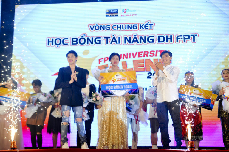 Công chúa Disney của FPT University Talent 2019 “như cá gặp nước” tại FPTU Hà Nội