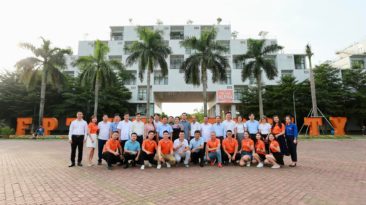 Lãnh đạo các xã, phường huyện Thạch Thất, T.X Sơn Tây tới thăm và làm việc tại Đại học FPT Hà Nội