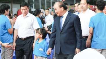 Chủ tịch nước Nguyễn Xuân Phúc dự Ngày hội tới trường cùng học sinh Hope School