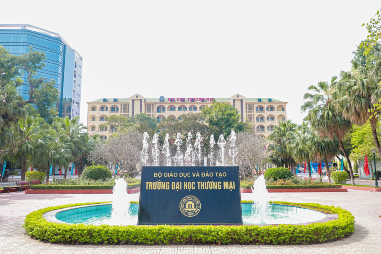 Đại học Thương Mại là đơn vị chuyên đào tạo marketing và kinh doanh. Học phí hợp lý phù hợp với mọi sinh viên