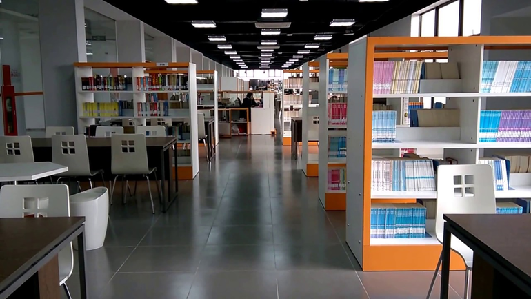 Thư viện nằm ở Tầng 1, 2 tòa nhà Delta