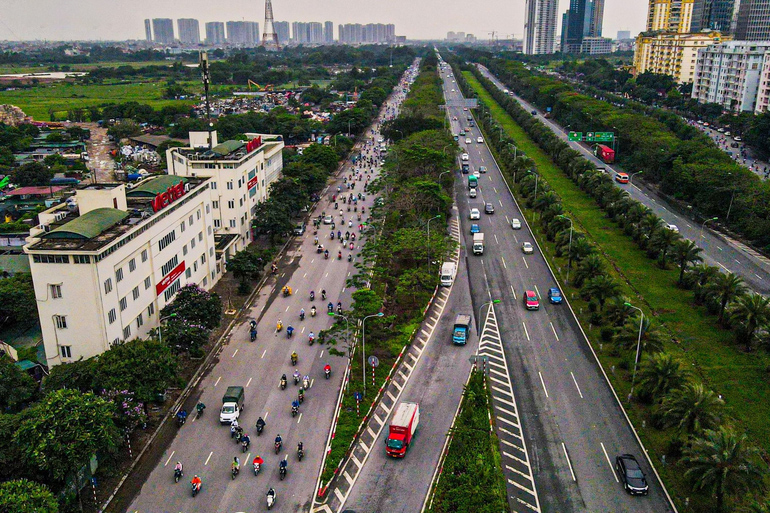 Thời gian di chuyển bằng ô tô từ trung tâm đến Đại học FPT ở Hà Nội thường dao động từ 30 – 40 phút