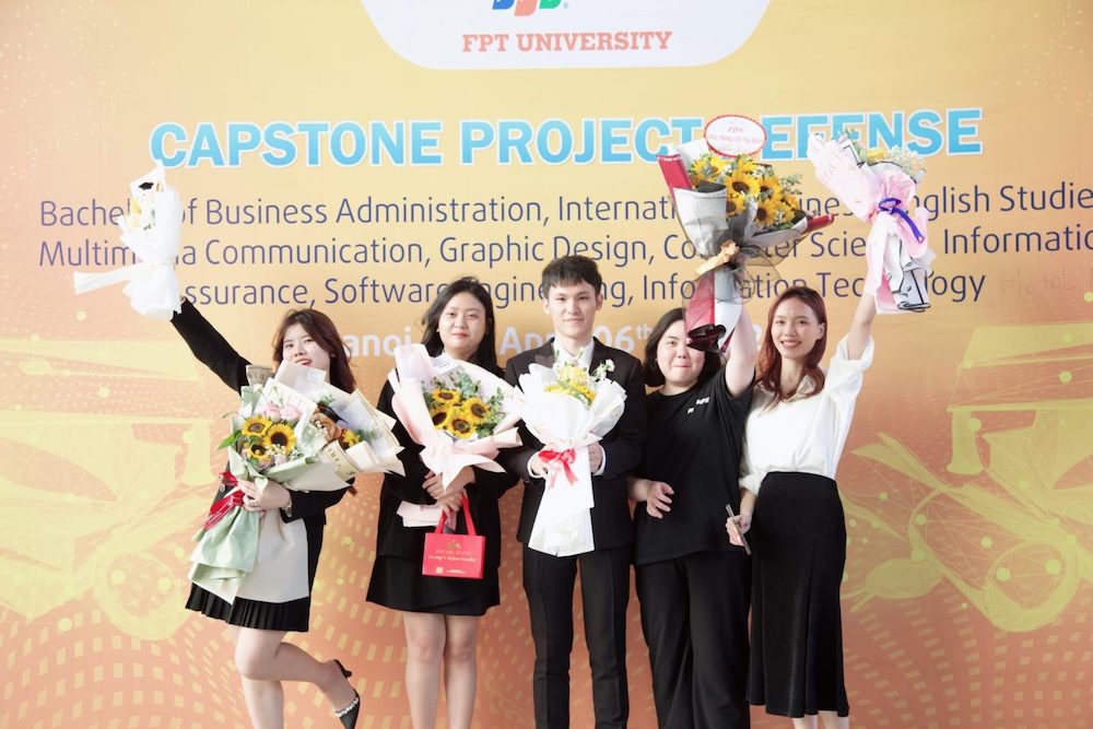 Sinh viên ngành Kinh doanh Quốc tế tại Đại học FPT bảo vệ đồ án tốt nghiệp 