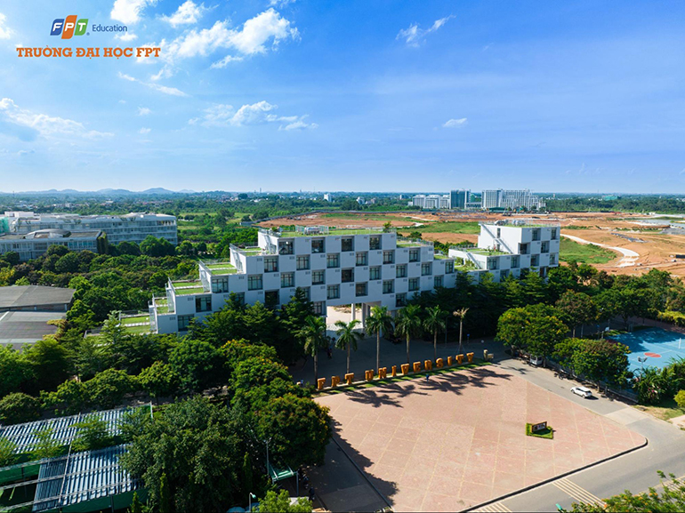 Toà nhà Alpha được coi là “hình ảnh đại diện" cho Đại học FPT Hà Nội