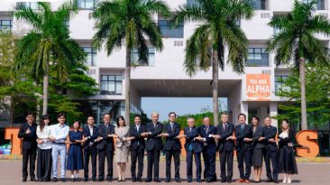 Trường Đại học FPT Hà Nội tiếp đón Thống đốc tỉnh Tochigi Nhật Bản