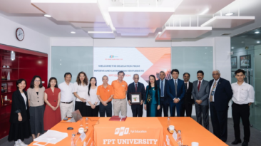 Tỷ phú Narayana Murthy tham quan Đại học FPT