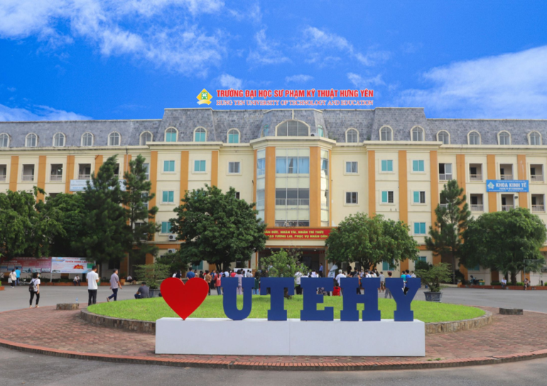 Đại học Sư Phạm Kỹ Thuật Hưng Yên xét tuyển học bạ dựa trên kết quả học tập lớp 12 hoặc lớp 11 ghi trong học bạ THPT.