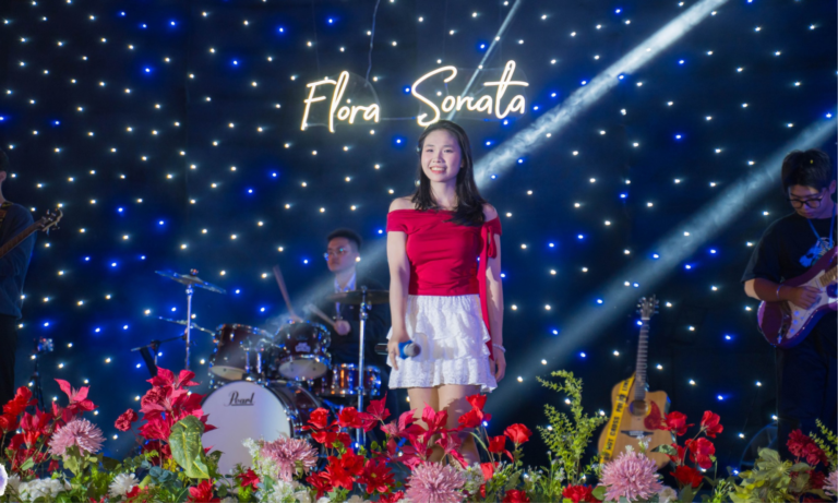 Hòa mình vào “FLORA SONATA: Bản Giao Hưởng Của Các Loài Hoa” để trải nghiệm âm nhạc đầy sắc hương tại FPTU